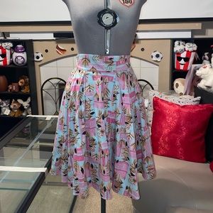 Pinup girl/Laura Byrnes little June tiki skirt